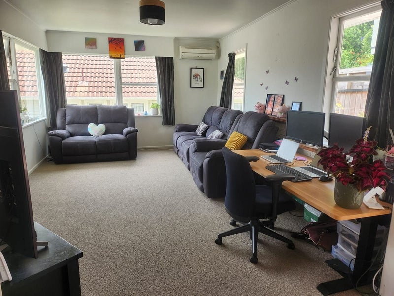 72 Kenmore Street, Newlands, Wellington - Carousel 2