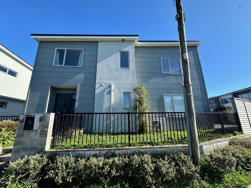 30 Barber Grove, Moera, Lower Hutt - Carousel 1