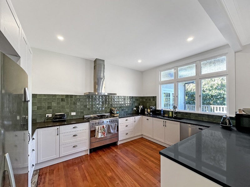 18 Maxwell Avenue, Durie Hill, Whanganui - Carousel 2
