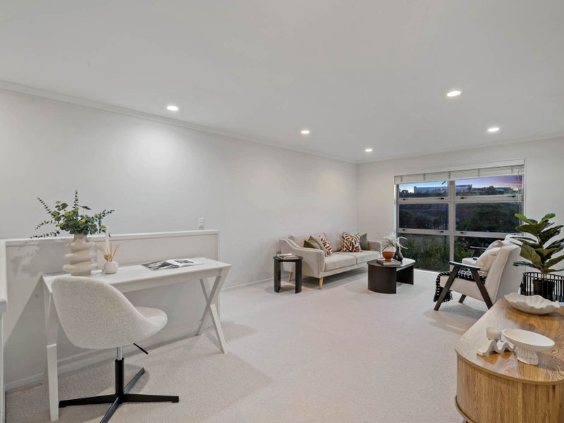 13 Tephra Boulevard, Stonefields, Auckland - Carousel 2