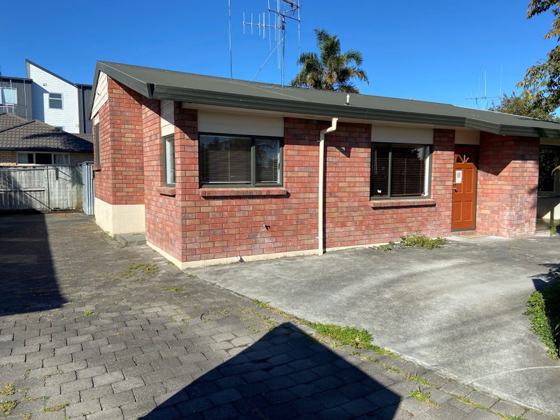 1A Ford Street, Hamilton East, Hamilton - Carousel 1