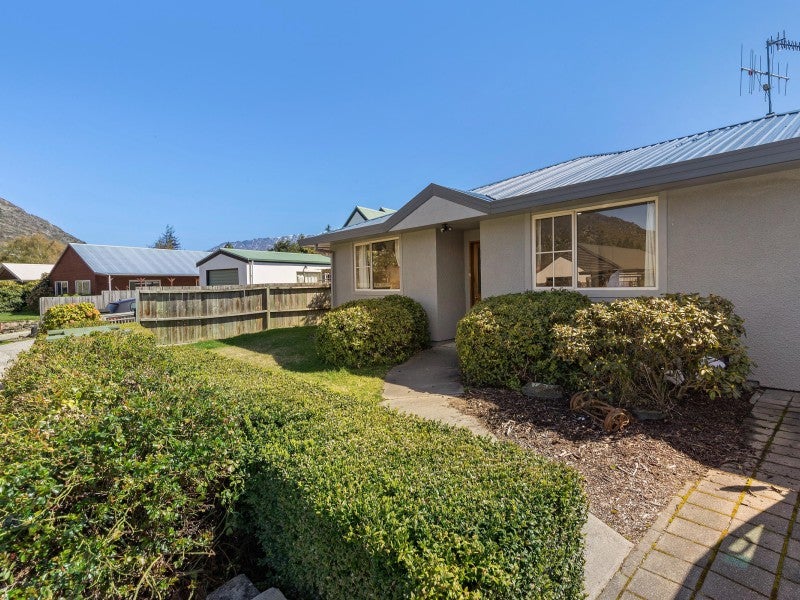 51 Remarkables Crescent, Frankton, Queenstown - Carousel 1