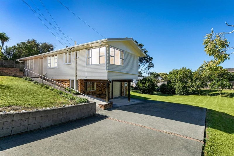 79 Tiroroa Avenue, Te Atatu South, Auckland - Carousel 9