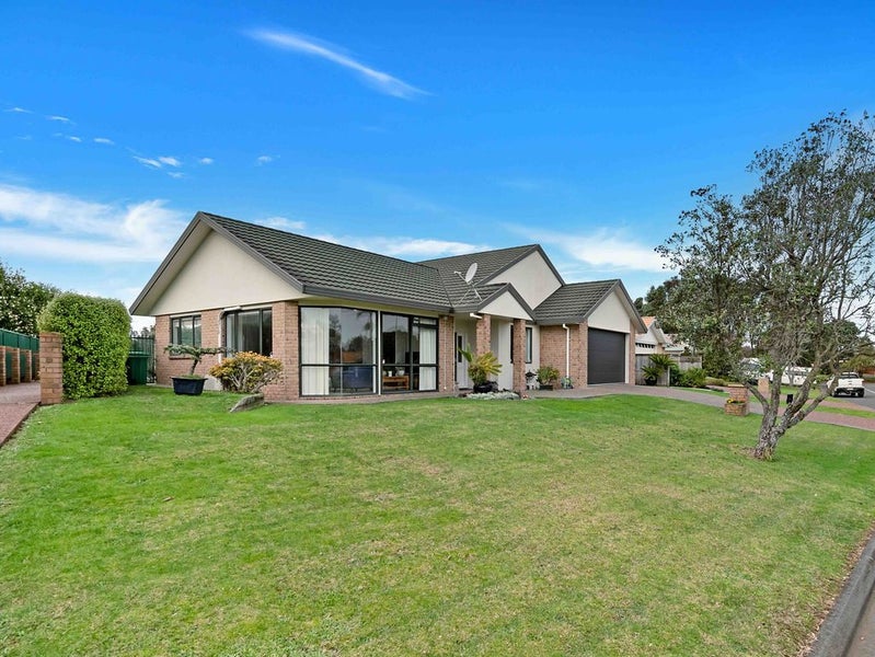 32 Connemara Court, West Harbour, Auckland - Carousel 2