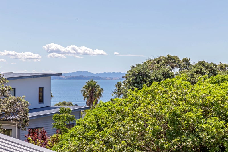 1394 Whangaparaoa Road, Army Bay, Whangaparaoa - Carousel 2
