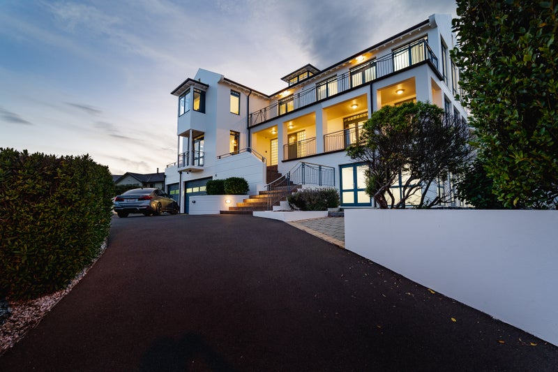 6 Highgrove, Saint Clair, Dunedin - Carousel 2