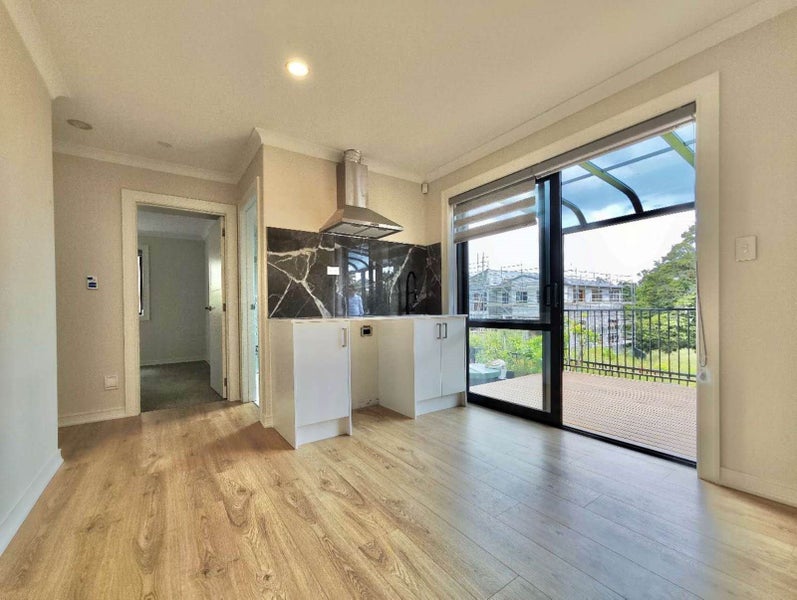 2 Hing Street, Flat Bush, Auckland - Carousel 2