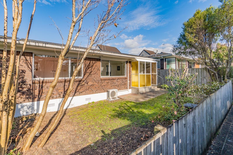 3/11 Eden View Road, Sandringham, Auckland - Carousel 2