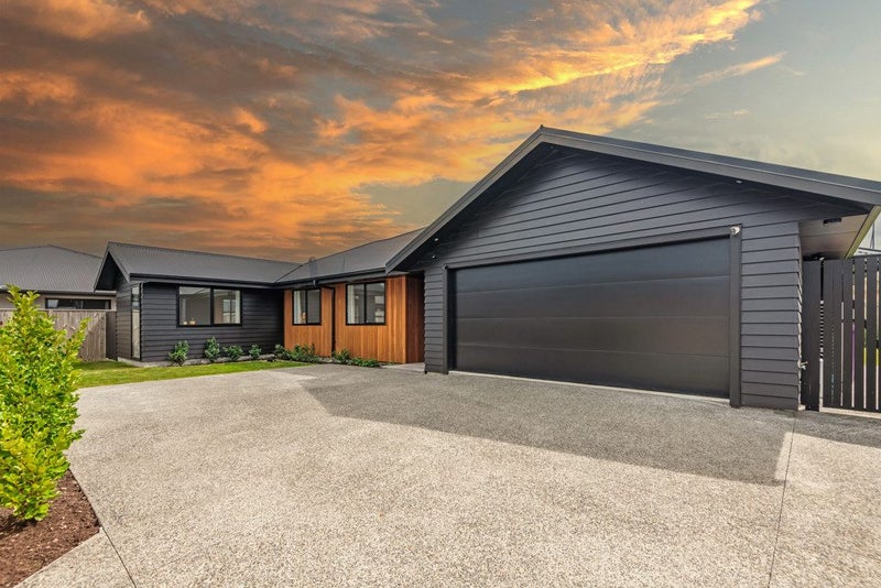 57 Freedom Drive, Kelvin Grove, Palmerston North - Carousel 1