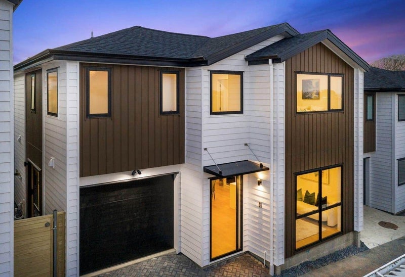 1D Valron Road, Te Atatū South, Auckland - Carousel 1