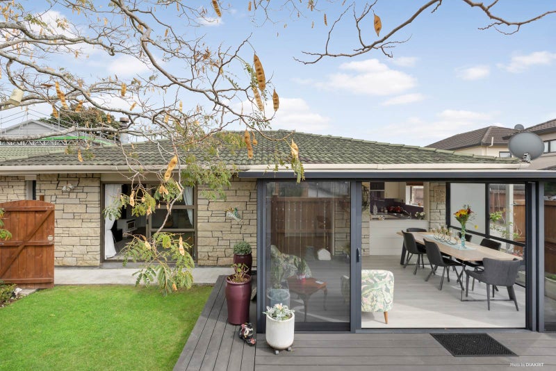1/155 Bucklands Beach Road, Bucklands Beach, Auckland - Carousel 1