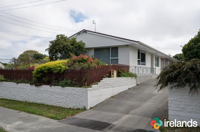 11 Cholmondeley Avenue, Opawa, Christchurch - Carousel 1
