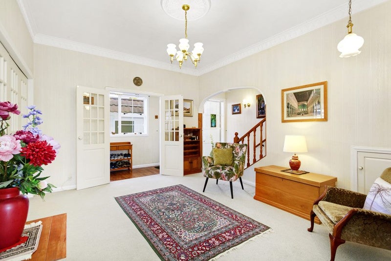 49A Kings Crescent, Hutt Central, Lower Hutt - Carousel 1