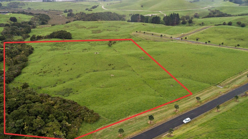 36 Hinamoki Drive, Kaiwaka - Carousel 1