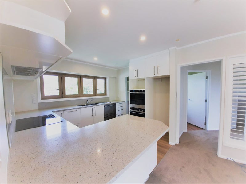 7 Leewood Place, Pakuranga Heights, Auckland - Carousel 2