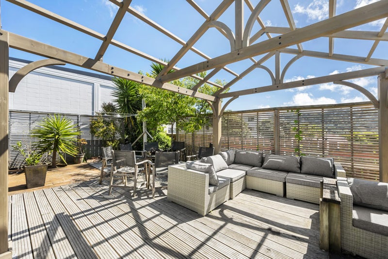 8 Glendavar Street, Berhampore, Wellington - Carousel 1