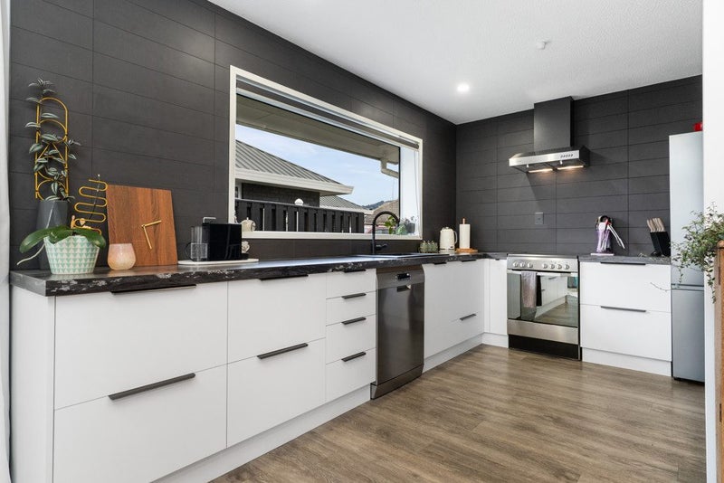 2/174 Cashmere Road, Hoon Hay, Christchurch - Carousel 2