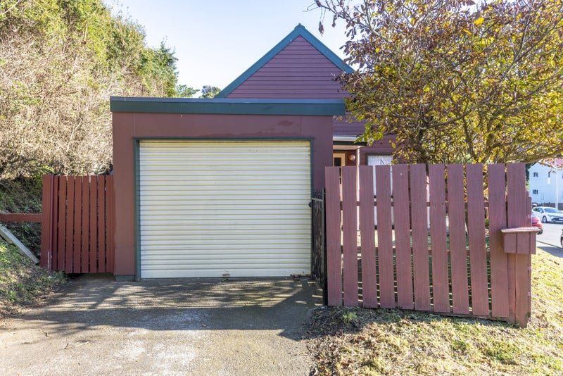 2D Black Rock Road, Newlands, Wellington - Carousel 9