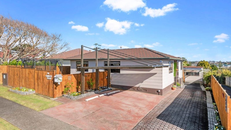 34 Cherry Road, Bucklands Beach, Auckland - Carousel 1