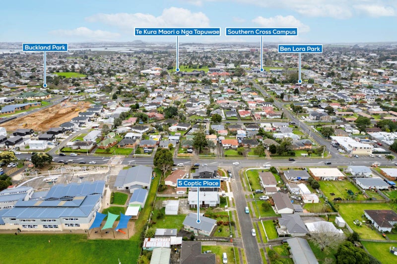 5 Coptic Place, Mangere East, Auckland - Carousel 2