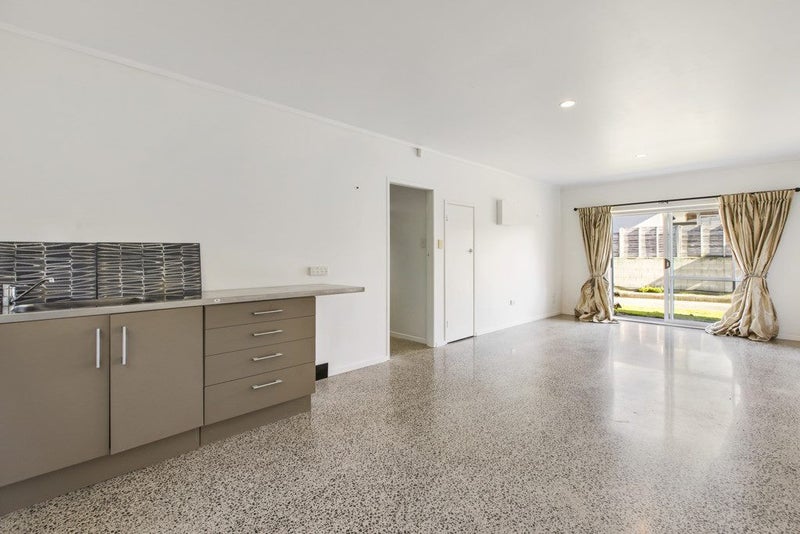 8 Sutherland Avenue, Mount Maunganui, Mount Maunganui - Carousel 16