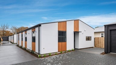 2/10 Tabart Street, Woolston, Christchurch - Carousel 1