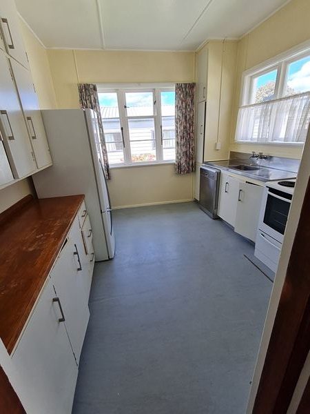 41 Oxford Street, Hokowhitu, Palmerston North - Carousel 2