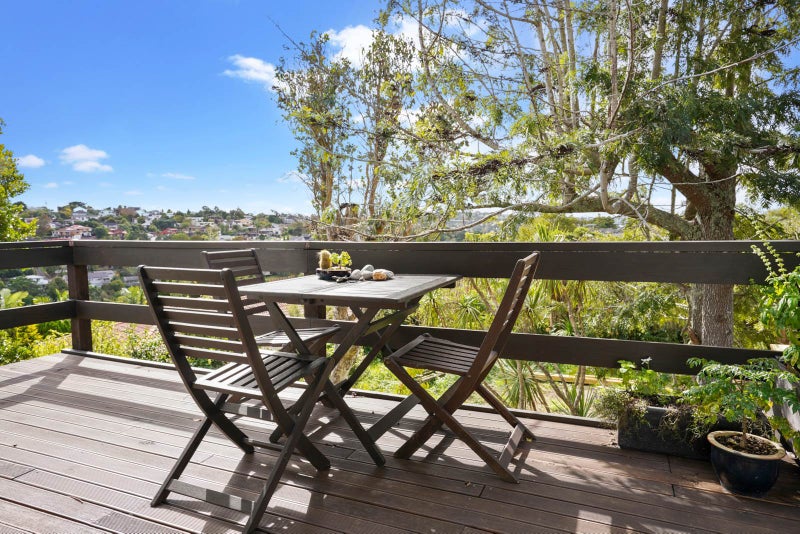 2/610 Beach Road, Browns Bay, Auckland - Carousel 2