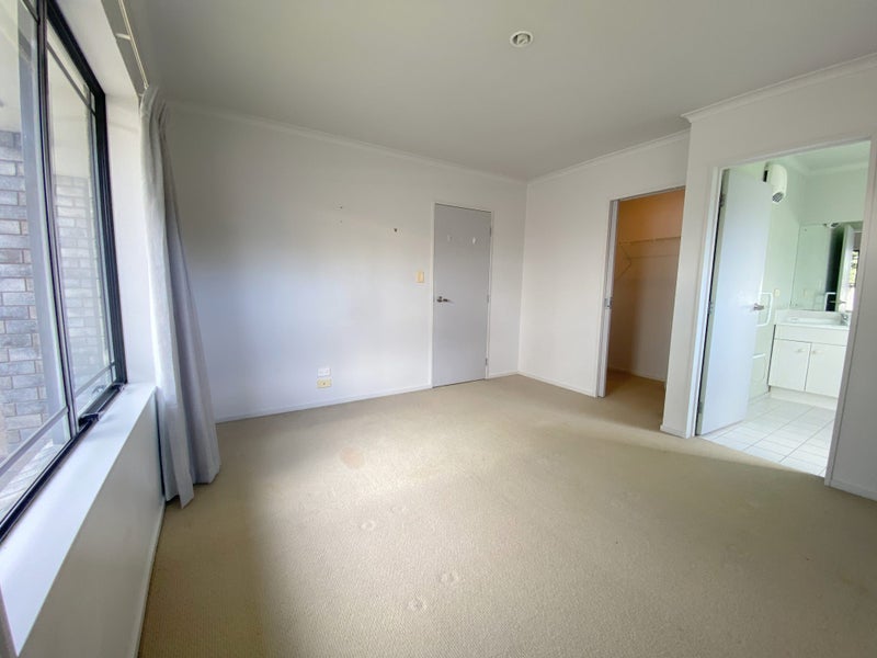 554A Don Buck Road, Westgate, Auckland - Carousel 2