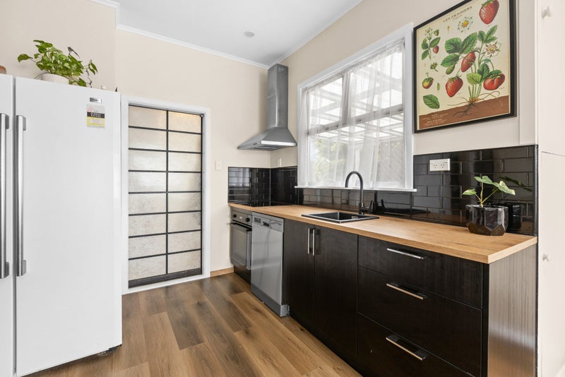 13A Lodge Road, Maraenui, Napier - Carousel 1