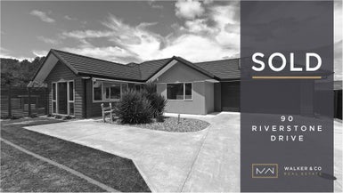90 Riverstone Drive, Riverstone Terraces, Upper Hutt - Carousel 1