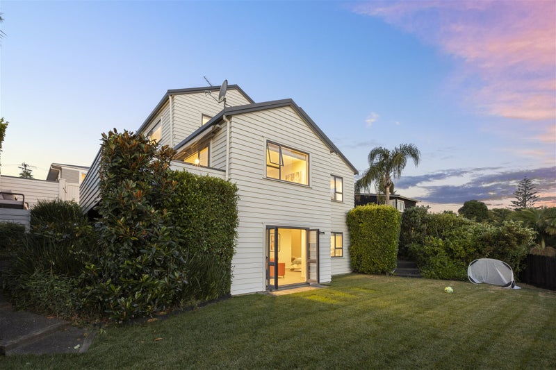 17A Appleyard Crescent, Meadowbank, Auckland - Carousel 1