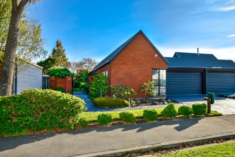 7 Norwood Street, Beckenham, Christchurch - Carousel 1