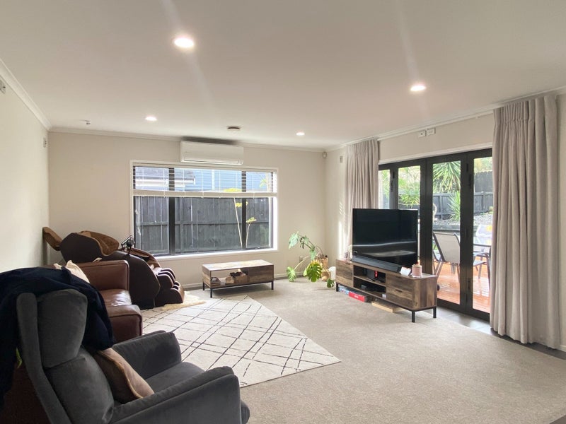 15 Willowbank Close, East Tamaki Heights, Auckland - Carousel 2