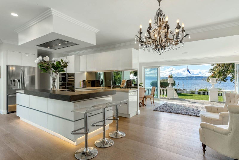 15 Manahi Avenue, Kawaha Point, Rotorua - Carousel 1