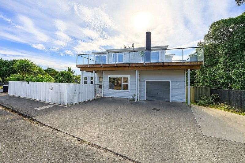 4 School Road, Plimmerton, Porirua - Carousel 1