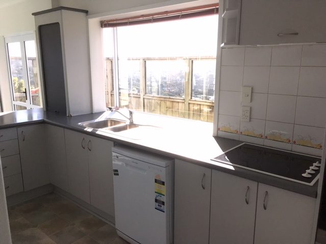 14 Carluke Street, Paparangi, Wellington - Carousel 2