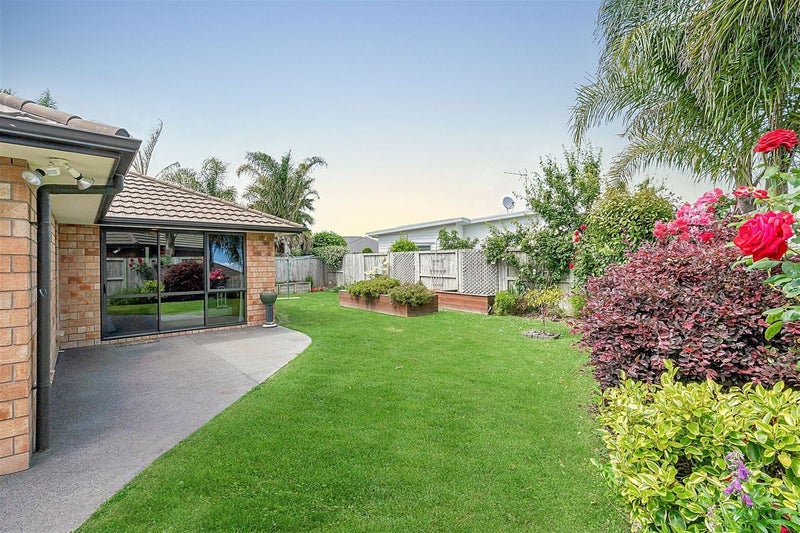 24 Tallentire Crescent, Huntington, Hamilton - Carousel 16