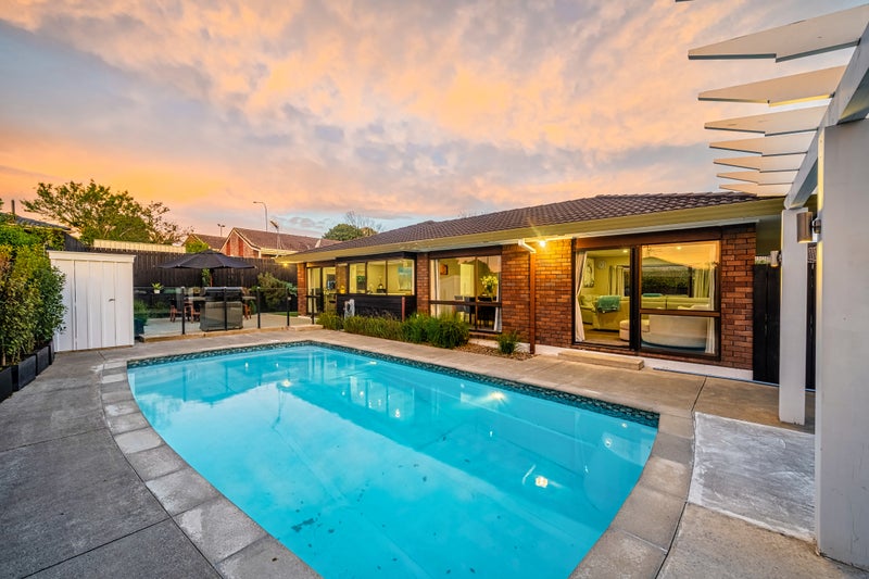 22 Eastridge Court, Northpark, Auckland - Carousel 2