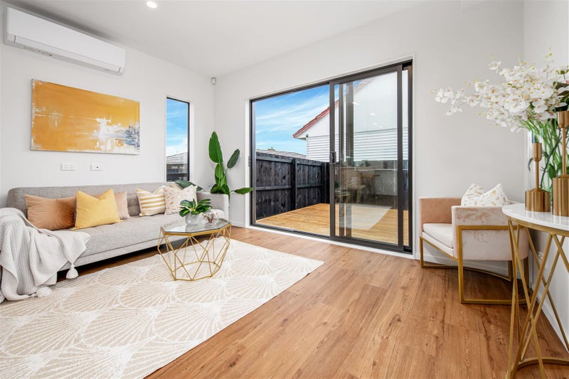 3/69 Wharf Road, Te Atatu Peninsula, Auckland - Carousel 2