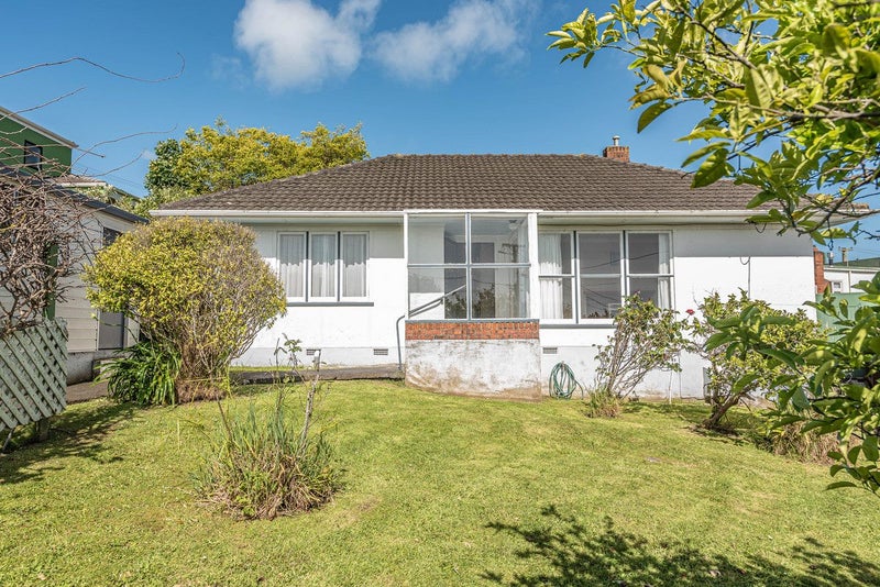 3 Tower Crescent, Durie Hill, Whanganui - Carousel 1