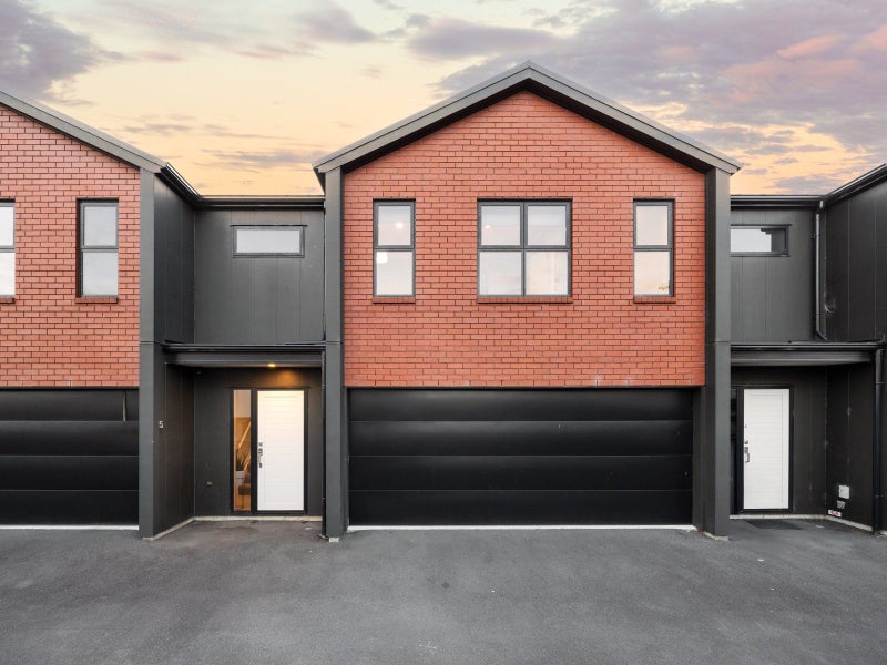 5/3 Charlemont Street, Whitiora, Hamilton - Carousel 1