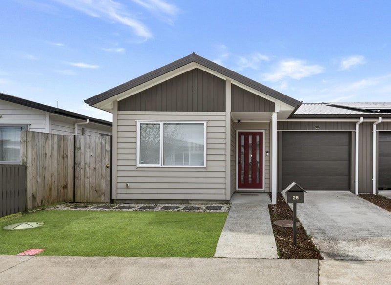 25 Kapowai Boulevard, Takanini, Auckland - Carousel 1