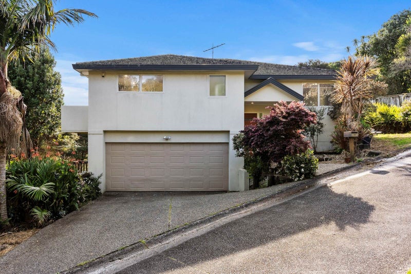 39 Langana Avenue, Browns Bay, Auckland - Carousel 2