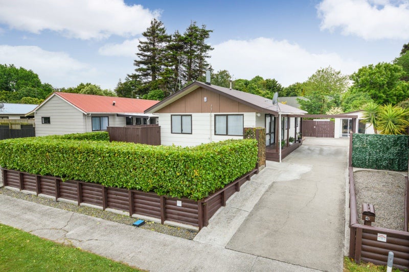 45 Chatsworth Place, Highbury, Palmerston North - Carousel 2