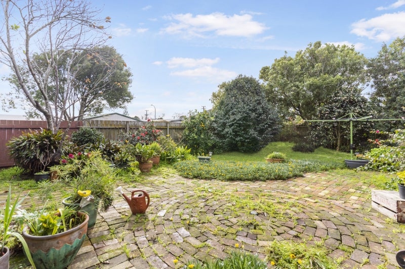 14 Thomas Road, Mangere, Auckland - Carousel 14