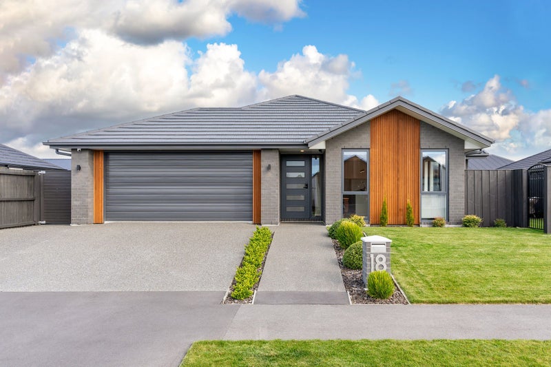 18 Selfe Crescent, Burwood, Christchurch - Carousel 1