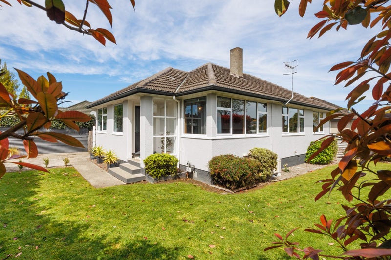 2 Belfast Place, Roslyn, Palmerston North - Carousel 1