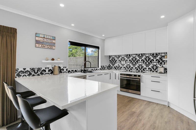 62 View Ridge Drive, Ranui, Auckland - Carousel 2