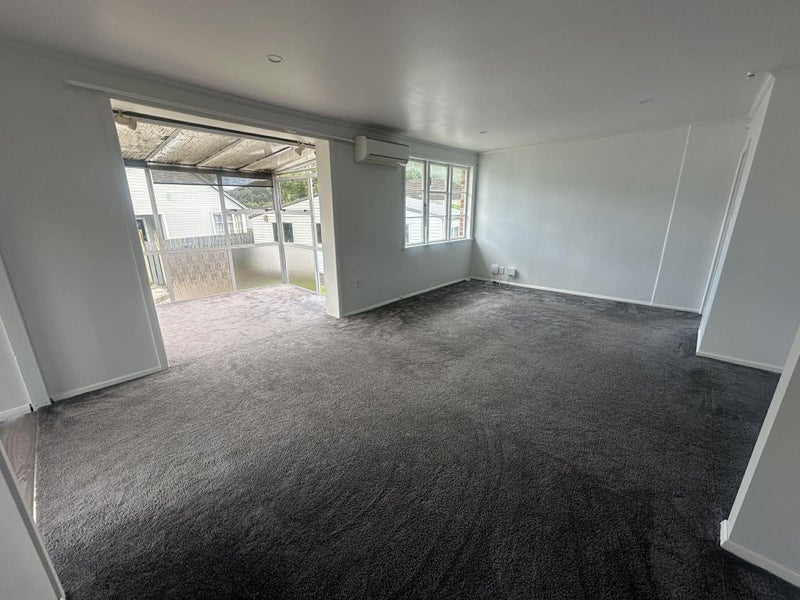 191 Waddington Drive, Naenae, Lower Hutt - Carousel 2